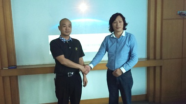 中擂在LED行業(yè)的經(jīng)驗(yàn)比較豐富，策劃中為我公司品牌提煉出“自然光”賣(mài)點(diǎn)，并對(duì)眾產(chǎn)品進(jìn)行全面梳理分類(lèi)，全面提升了產(chǎn)品形象。此次雙方都合作很愉快，期待未來(lái)雙方能繼續(xù)攜手邁進(jìn)！